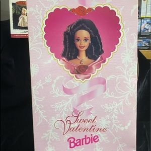 Barbie Special Edition Sweet Valentine Barbie1995 NWT box never opened
